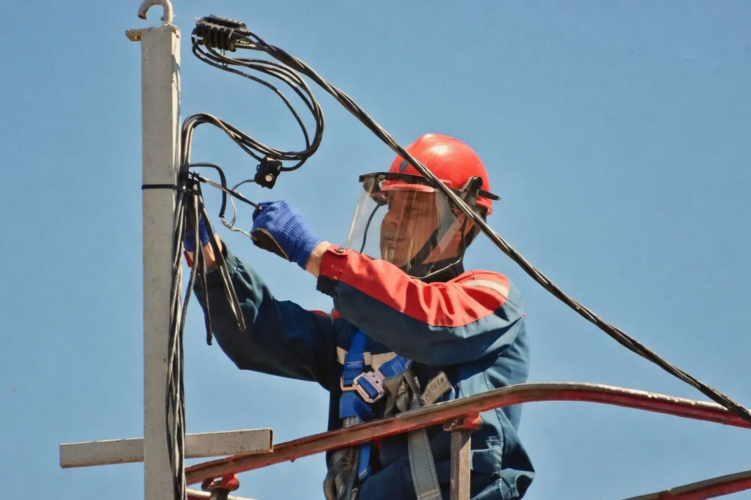 Энергетики нарастили темпы техприсоединения: 45 тысяч новых объектов в сети